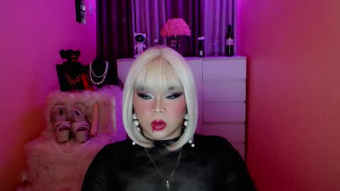 Snapshot of amiadoll chatting on 01.20.25 Queen Mireska online show from 01.20.25