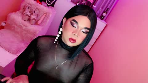 Snapshot of amiadoll chatting on 01.26.25 Queen Mireska online show from 01.26.25