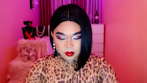 Snapshot of amiadoll chatting on 02.01.25 Queen Mireska online show from 02.01.25