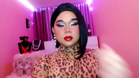 Snapshot of amiadoll chatting on 02.01.25 Queen Mireska online show from 02.01.25