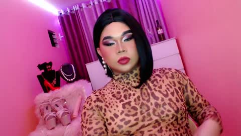 Snapshot of amiadoll chatting on 02.02.25 Queen Mireska online show from 02.02.25