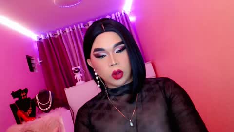 Snapshot of amiadoll chatting on 02.09.25 Queen Mireska online show from 02.09.25