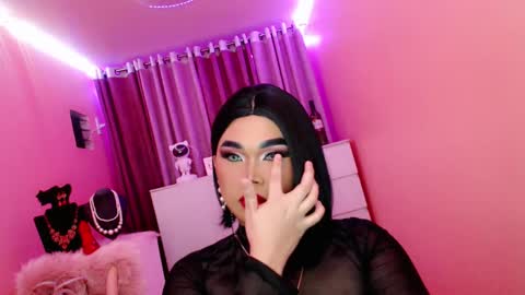 Snapshot of amiadoll chatting on 02.16.25 Queen Mireska online show from 02.16.25