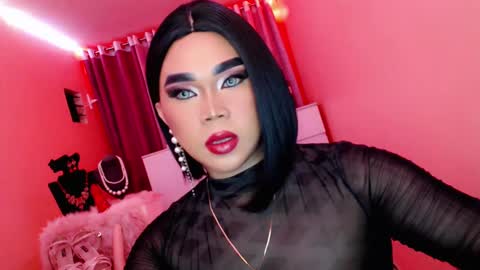 Snapshot of amiadoll chatting on 03.05.25 Queen Mireska online show from 03.05.25