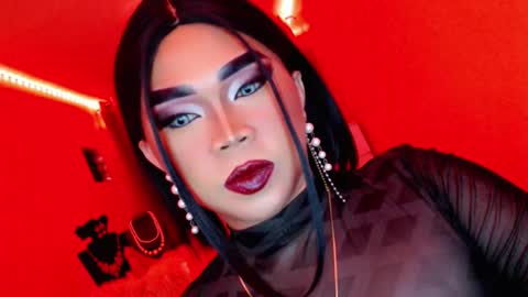 Snapshot of amiadoll chatting on 03.06.25 Queen Mireska online show from 03.06.25