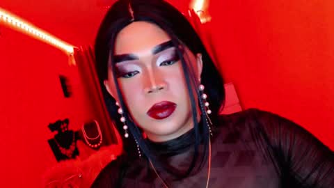 Snapshot of amiadoll chatting on 03.06.25 Queen Mireska online show from 03.06.25