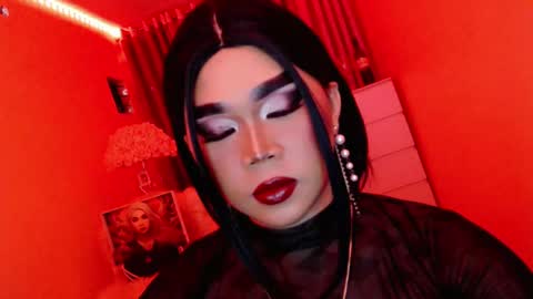 Snapshot of amiadoll chatting on 03.12.25 Queen Mireska online show from 03.12.25