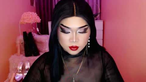 Snapshot of amiadoll chatting on 09.22.25 Queen Mireska online show from 09.22.25