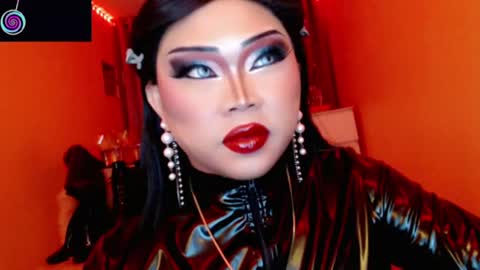 Queen Mireska online show from 07.25.26
