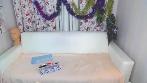 Snapshot of amihotgranny chatting on 01.17.25 Ami online show from 01.17.25