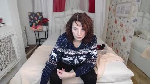 Snapshot of amihotgranny chatting on 02.18.25 Ami online show from 02.18.25