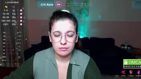 Snapshot of aminabeatris chatting on 10.23.25 Amina online show from 10.23.25