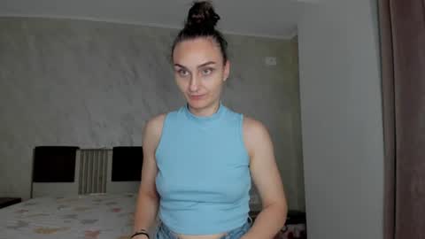 AmiraAnne online show from 08.04.26