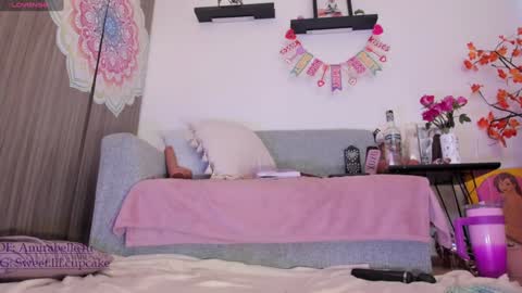 AMIIRA online show from 09.17.25