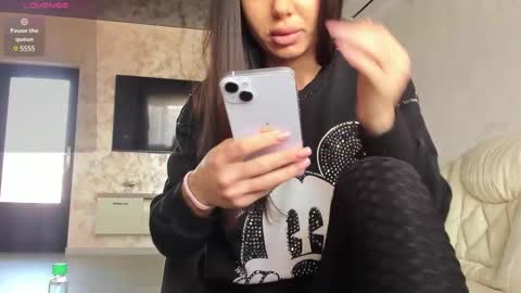 Snapshot of amirarossee chatting on 02.23.25 Amirarossee online show from 02.23.25