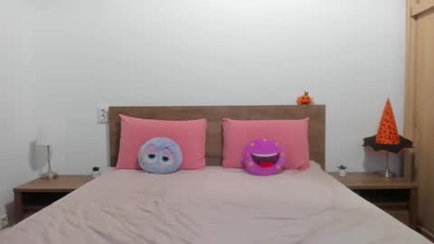 Amira Vyxen online show from 11.22.25