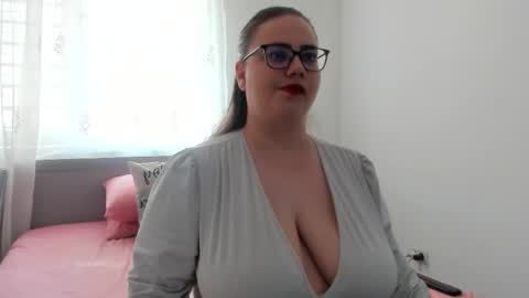 Amira Vyxen online show from 05.06.26