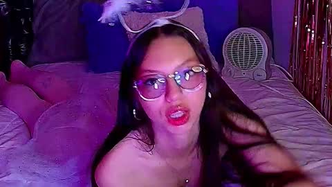 Ammelie online show from 10.31.25