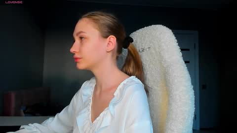 Snapshot of ammi_bliss chatting on 12.17.25 Ammi online show from 12.17.25