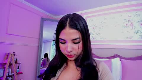 Snapshot of ammy_leee_ chatting on 03.08.25 Ammyy online show from 03.08.25
