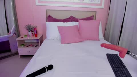 Snapshot of ammy_leee_ chatting on 03.09.25 Ammyy online show from 03.09.25