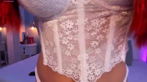 Snapshot of ammy_leee_ chatting on 09.28.25 Ammyy online show from 09.28.25