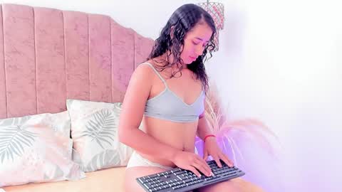 Ammy Nova online show from 01.11.25