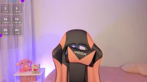 Snapshot of ammy_rodriguez_ chatting on 11.16.25 Ammy online show from 11.16.25