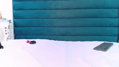 Snapshot of ammypike chatting on 09.18.25 AmmyPike online show from 09.18.25