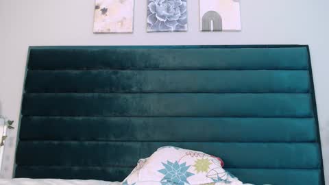 Snapshot of ammypike chatting on 10.05.25 AmmyPike online show from 10.05.25