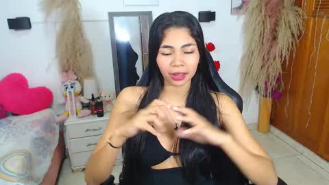 Snapshot of ammyy_wood_ chatting on 10.09.25 ammyy_wood_ online show from 10.09.25