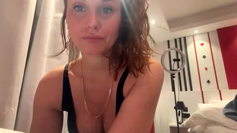 Snapshot of amolika chatting on 02.04.26 amolika online show from 02.04.26