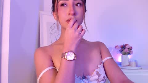 Sophi online show from 04.10.26