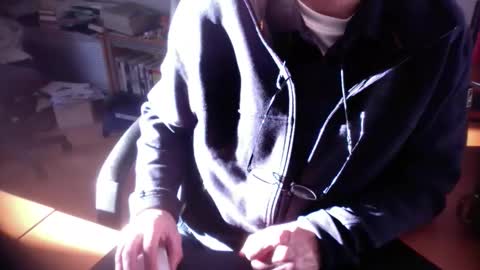 Snapshot of amor2200 chatting on 12.20.24 Amor2200 online show from 12.20.24