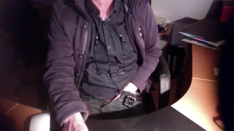 Snapshot of amor2200 chatting on 01.27.25 Amor2200 online show from 01.27.25