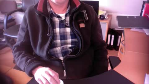 Snapshot of amor2200 chatting on 03.04.25 Amor2200 online show from 03.04.25