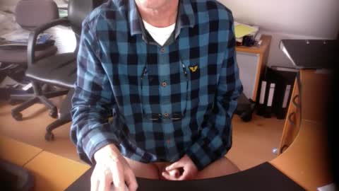 Snapshot of amor2200 chatting on 03.11.25 Amor2200 online show from 03.11.25