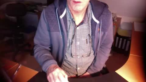 Snapshot of amor2200 chatting on 10.08.25 Amor2200 online show from 10.08.25