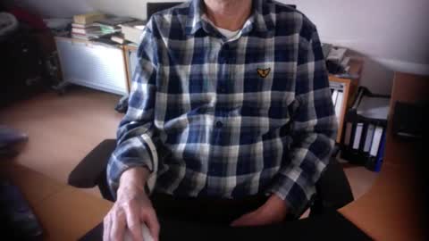 Amor2200 online show from 11.24.25