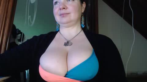 Snapshot of amorelara chatting on 01.23.25 amorelara online show from 01.23.25