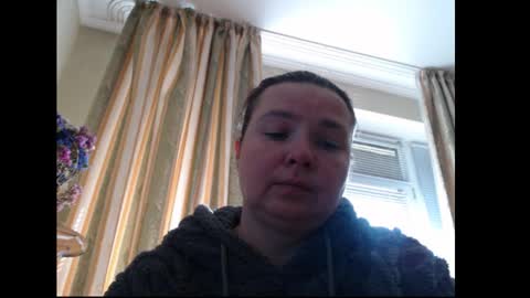 Snapshot of amorelara chatting on 09.28.25 amorelara online show from 09.28.25