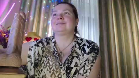 amorelara online show from 06.10.26