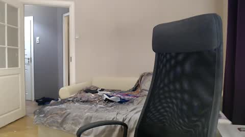 Snapshot of amoremeoww chatting on 12.29.24 miss unforgettable online show from 12.29.24