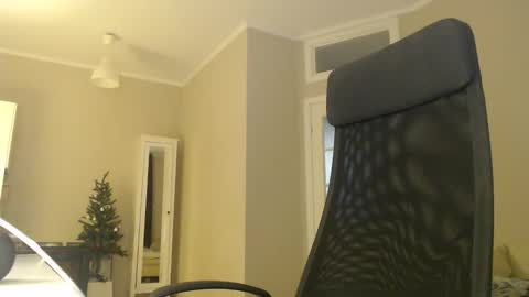 Snapshot of amoremeoww chatting on 01.19.25 miss unforgettable online show from 01.19.25