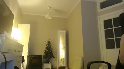 Snapshot of amoremeoww chatting on 02.09.25 miss unforgettable online show from 02.09.25