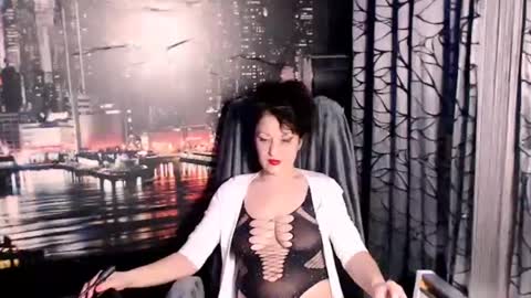 Sarah online show from 11.18.25