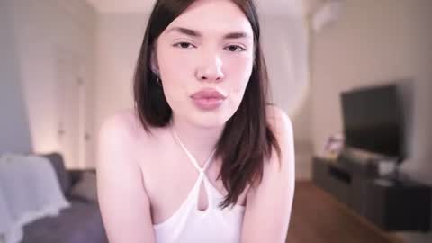 Snapshot of amourdemavie_ chatting on 06.12.26 Ada online show from 06.12.26