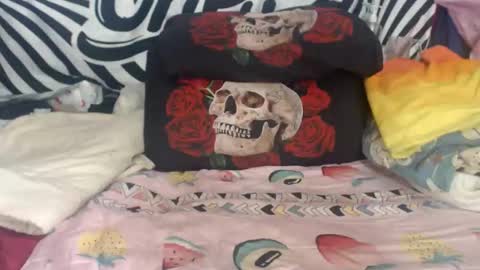 Amuy online show from 10.29.25