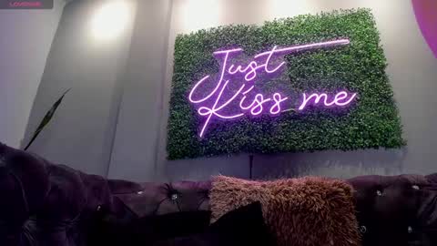 Amy Evans online show from 01.11.25