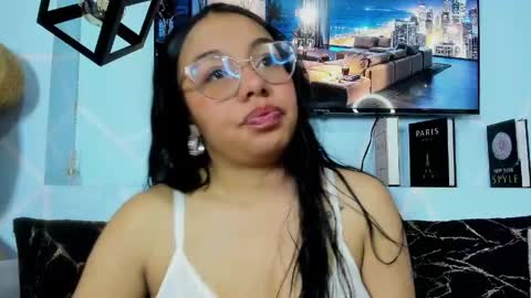 Emy Noa  online show from 04.29.26